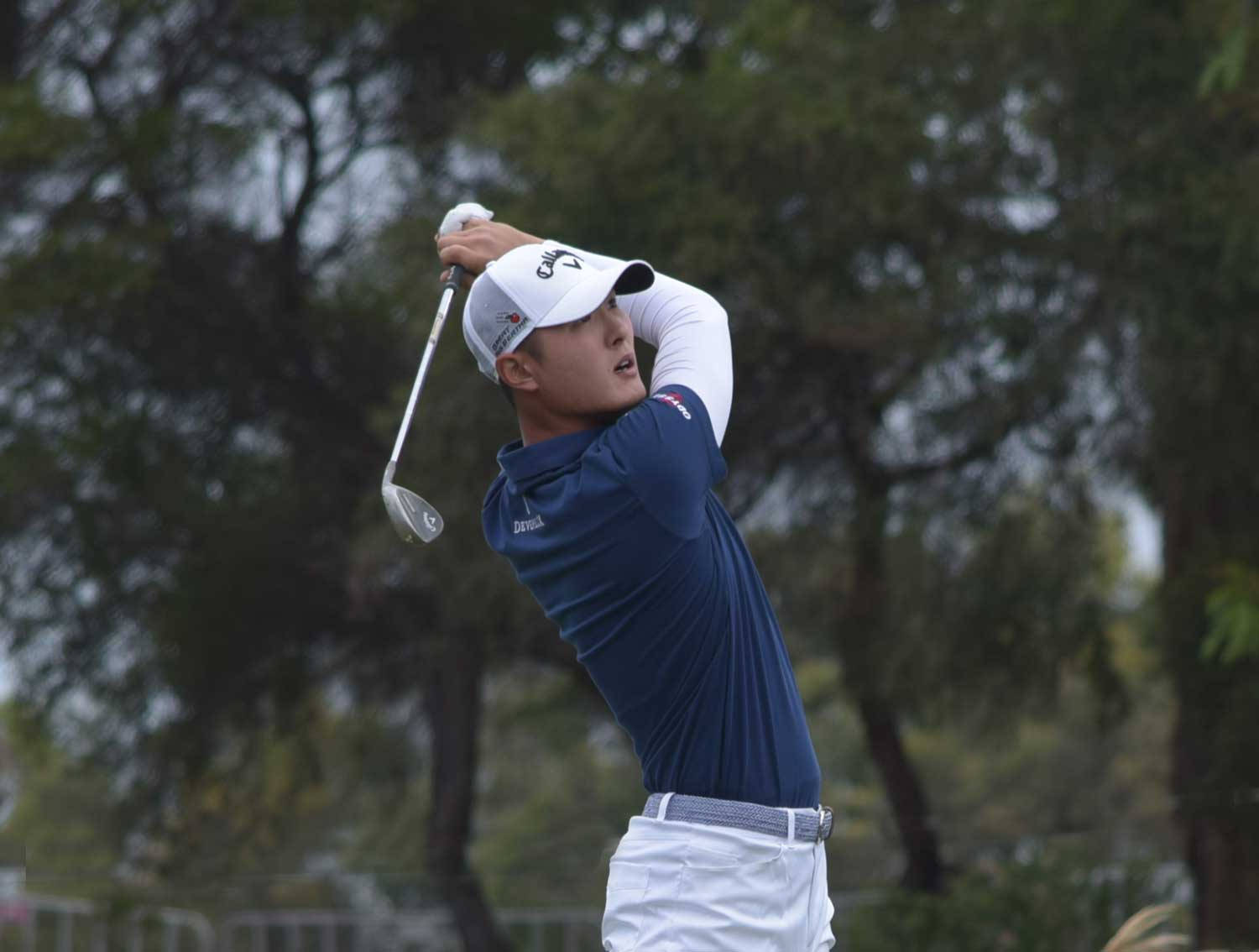 Danny Lee Demonstrating Intensity During A Golf Match. Wallpaper