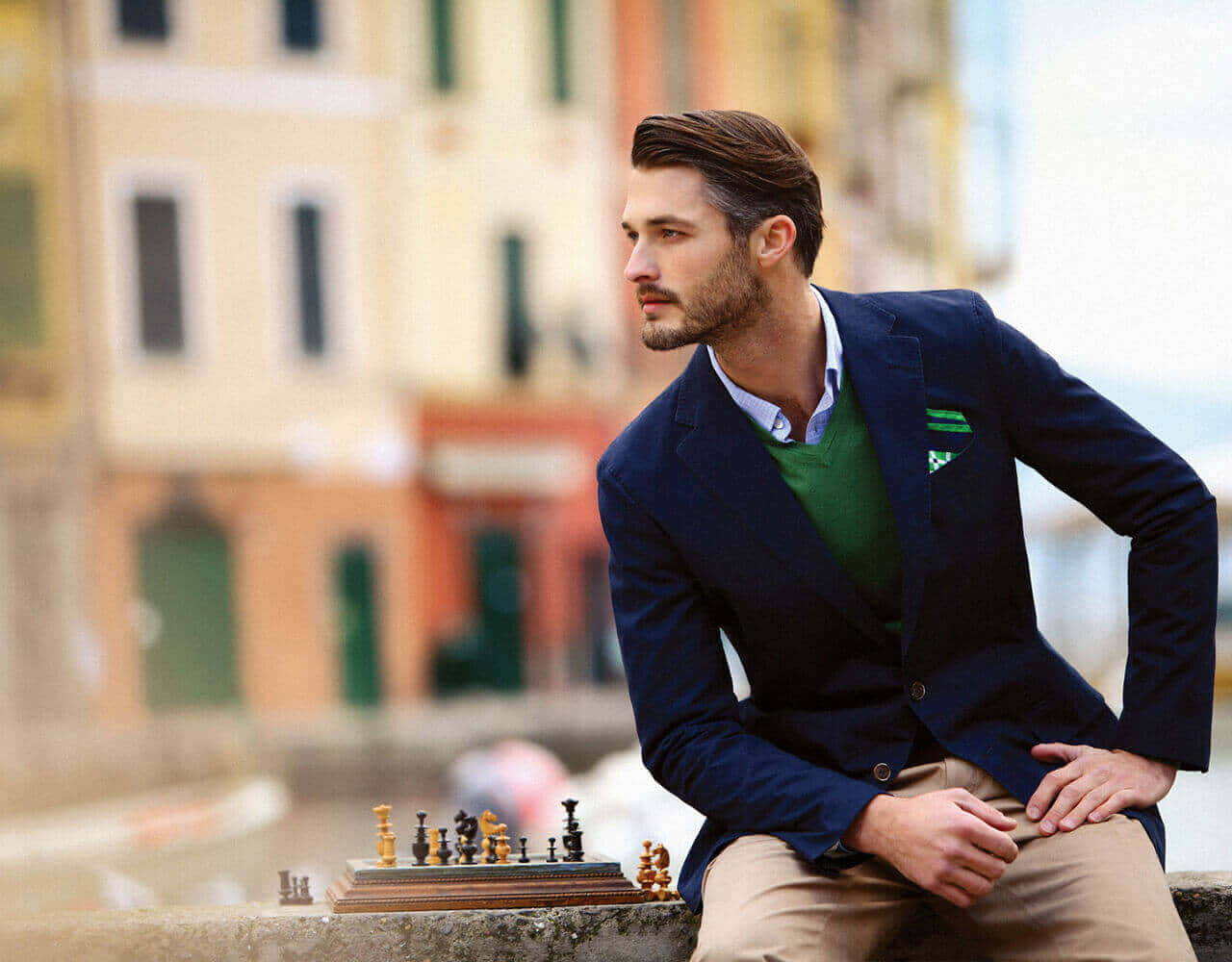 Dapper Ben Hill Playing Chess Wallpaper