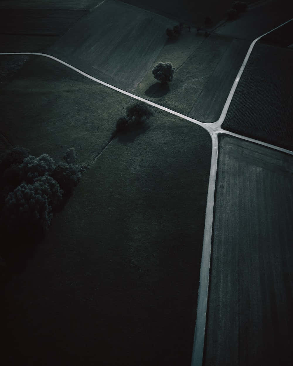 Dark Crossroad At Night Wallpaper