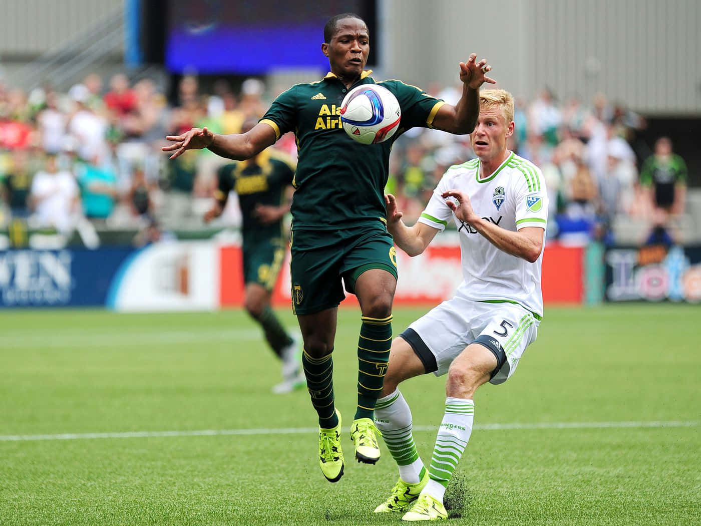 Darlington Nagbe Seattle Sounders Fc Terror Wallpaper