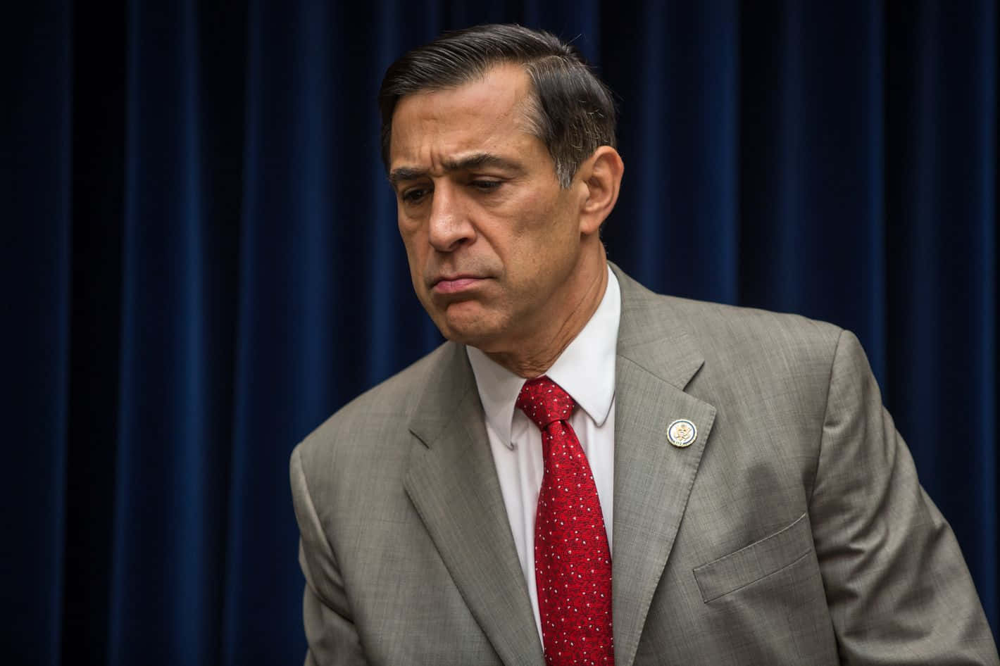 Darrell Issa Looking Down Wallpaper