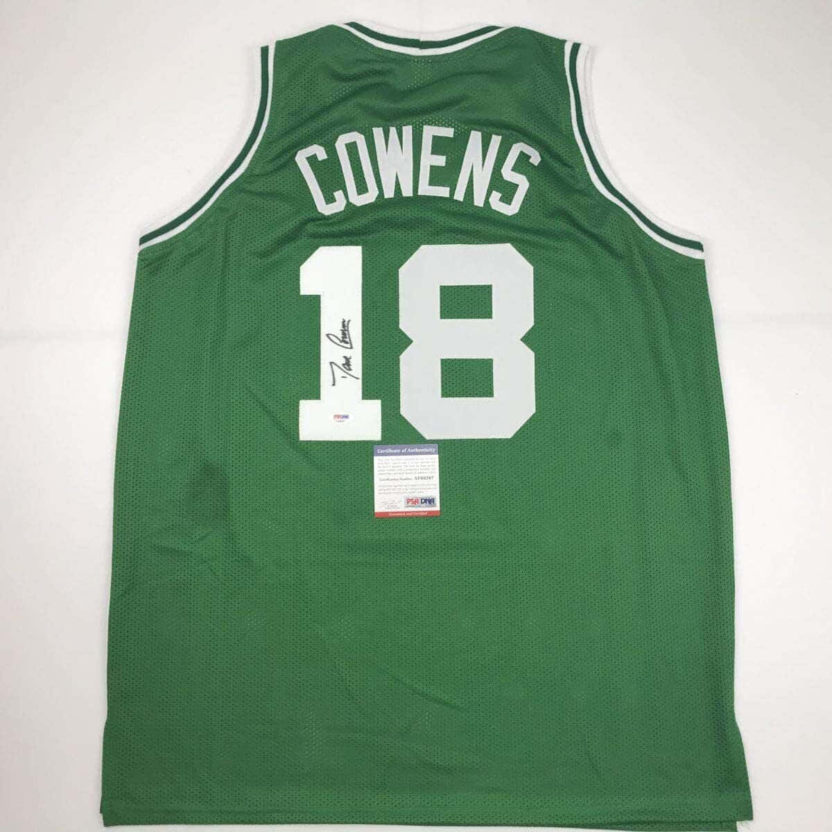 Dave Cowens Jersey No.18 Wallpaper