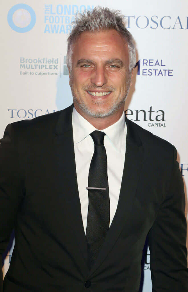 David Ginola Black Suit Red Carpet Photography Wallpaper