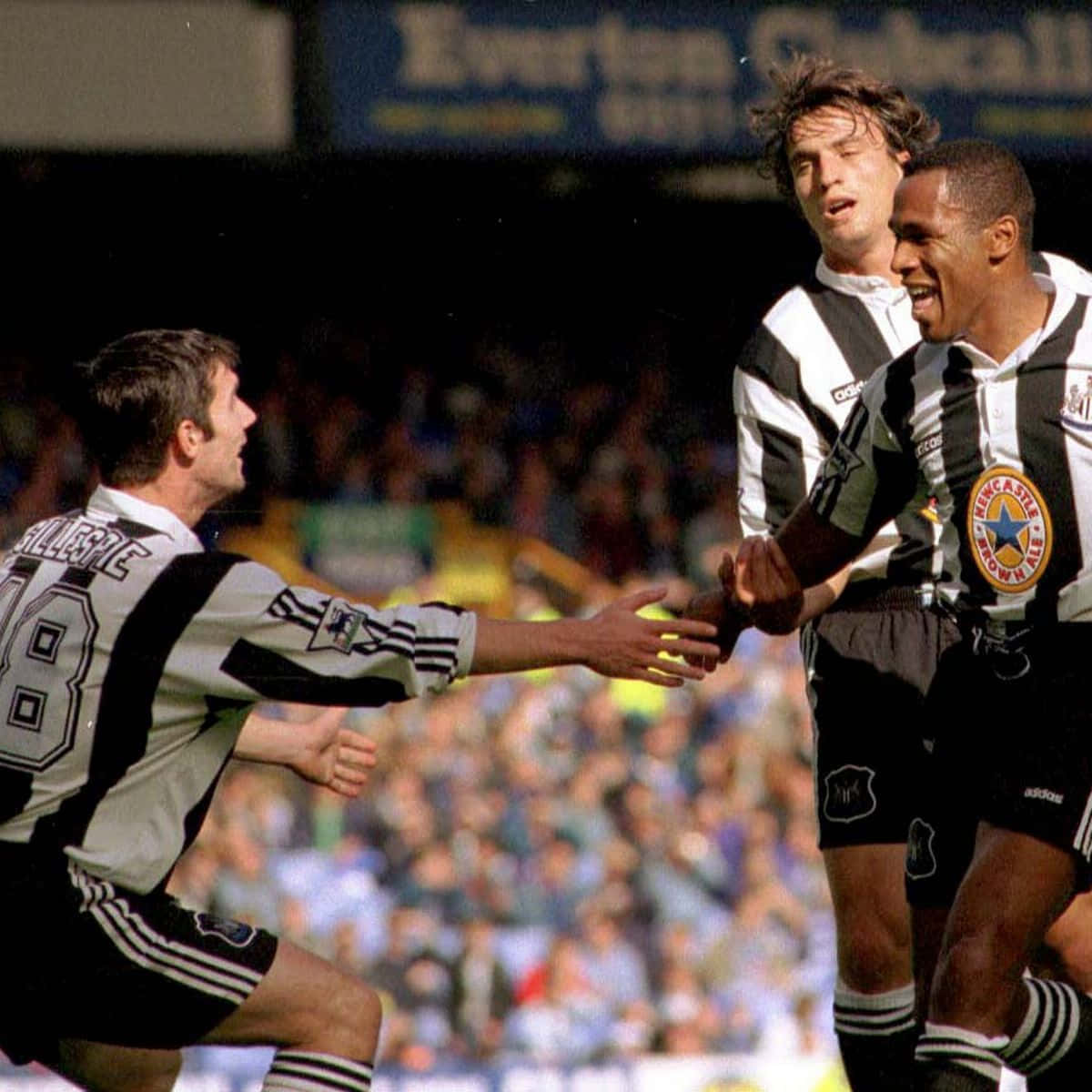 David Ginola Les Ferdinand Alan Shearer Football Players Wallpaper