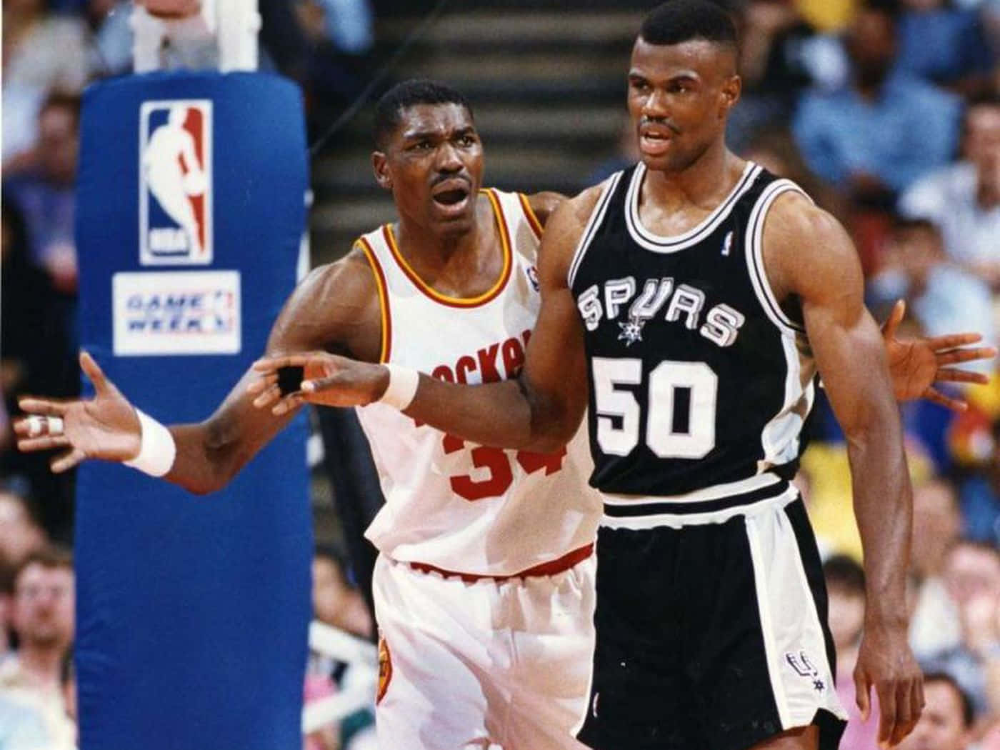 David Robinson For San Antonio Spurs Vs Houston Rockets Wallpaper