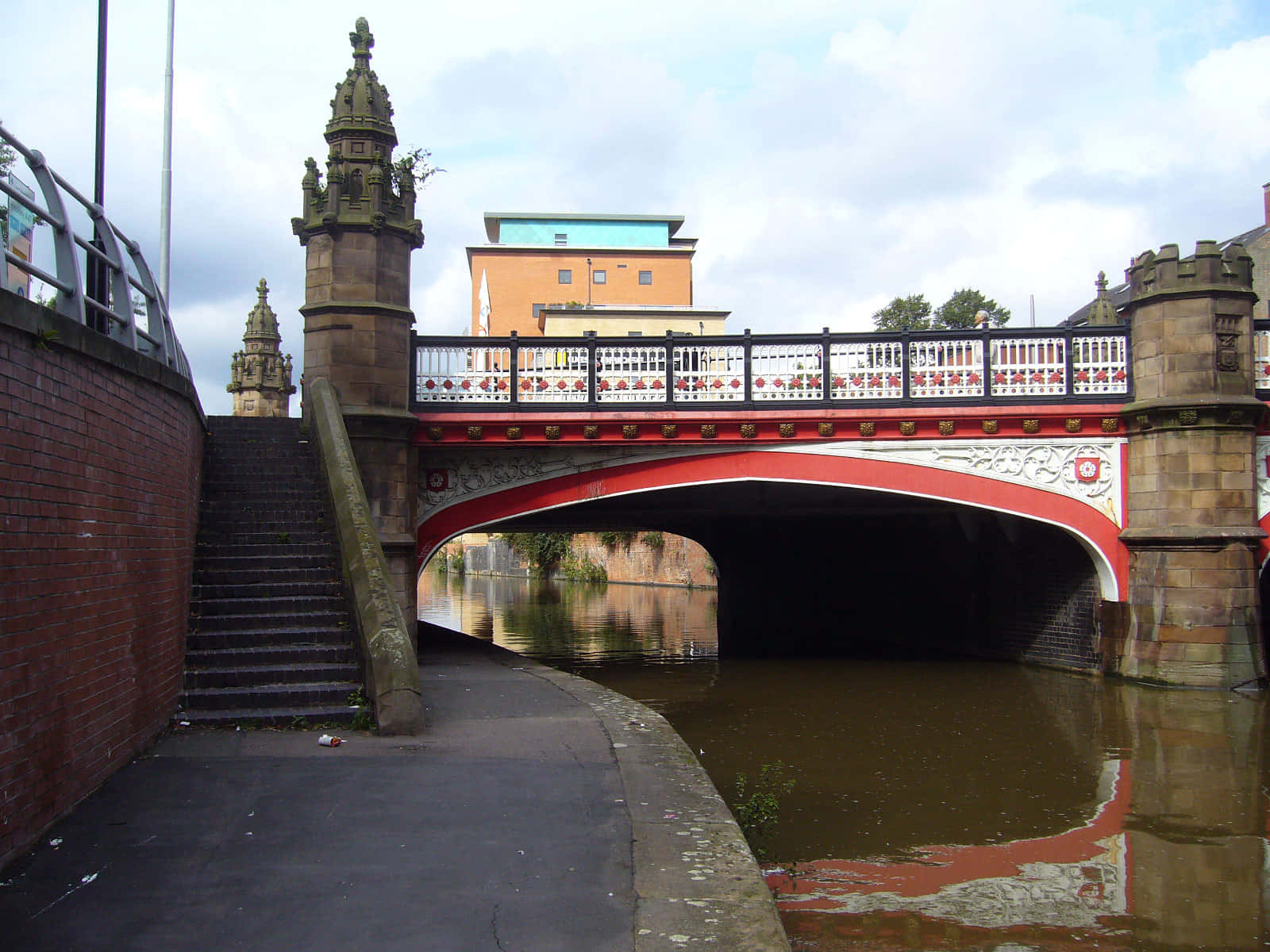 Dazzling Cityscape Of Leicester, United Kingdom Wallpaper