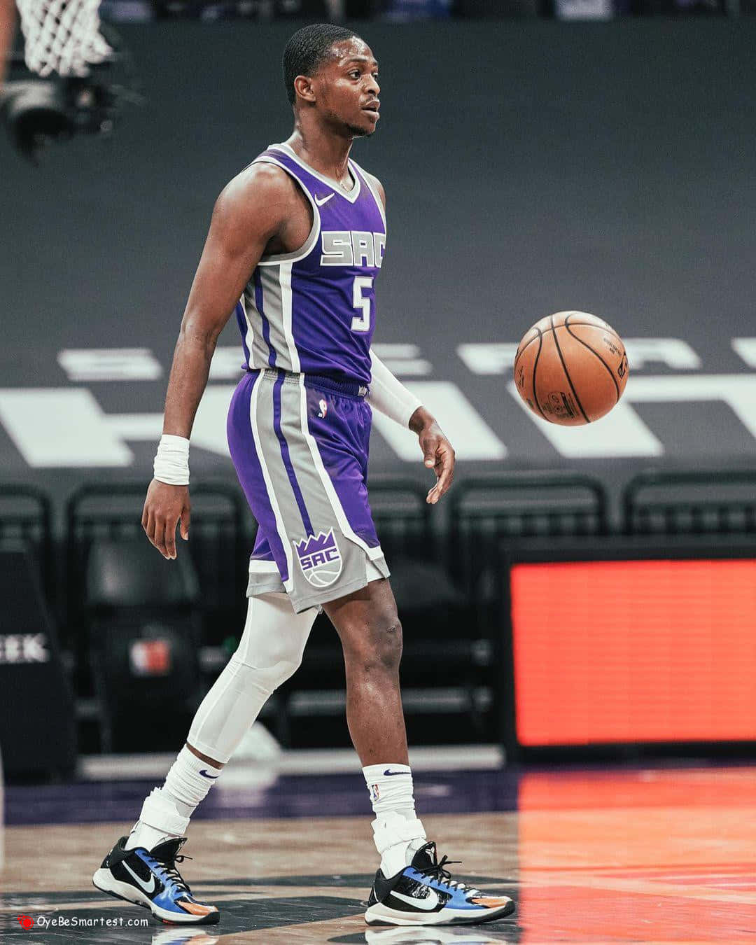 De'aaron Fox Nba Player Wallpaper