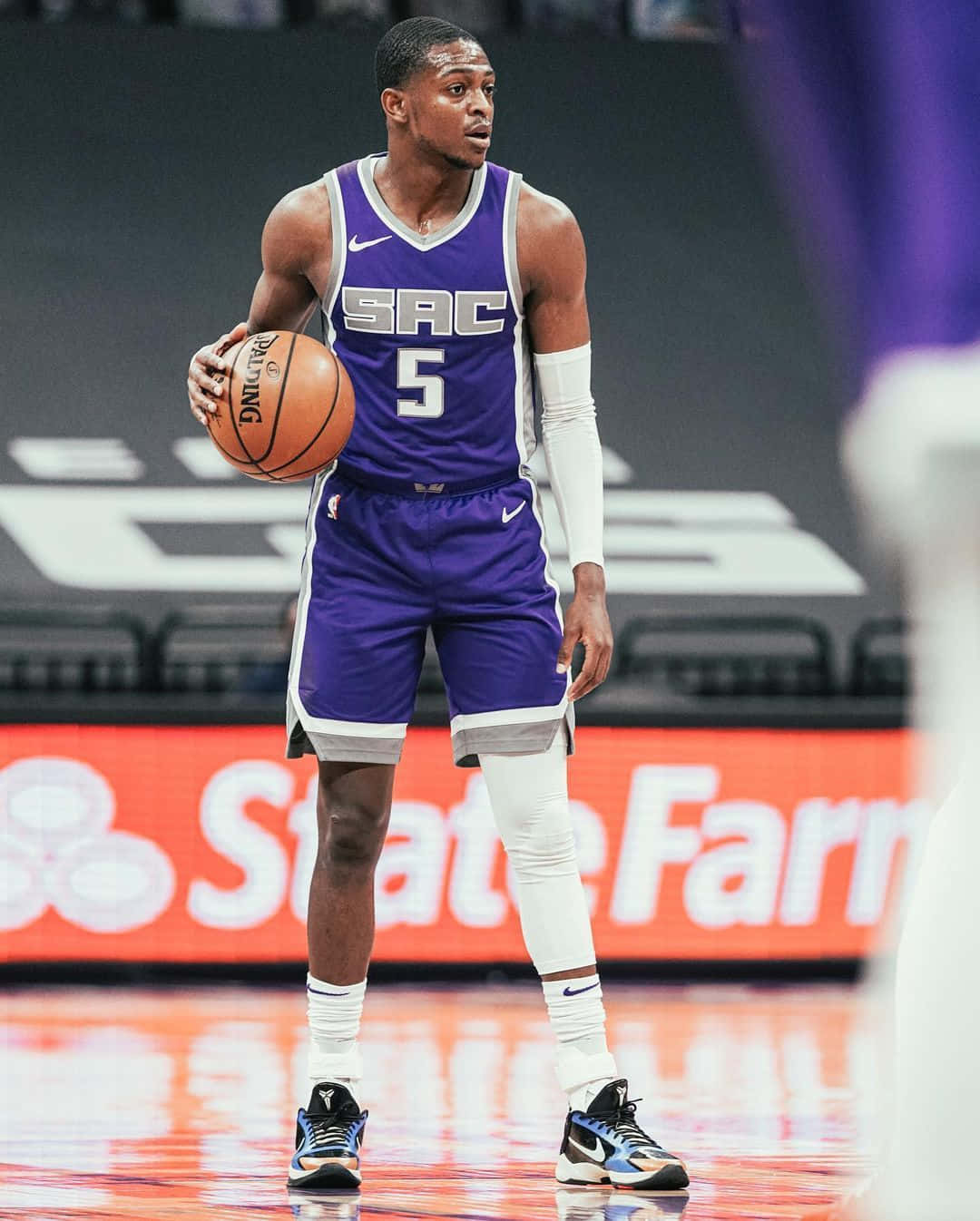 De'aaron Fox Nba Player Kings Wallpaper