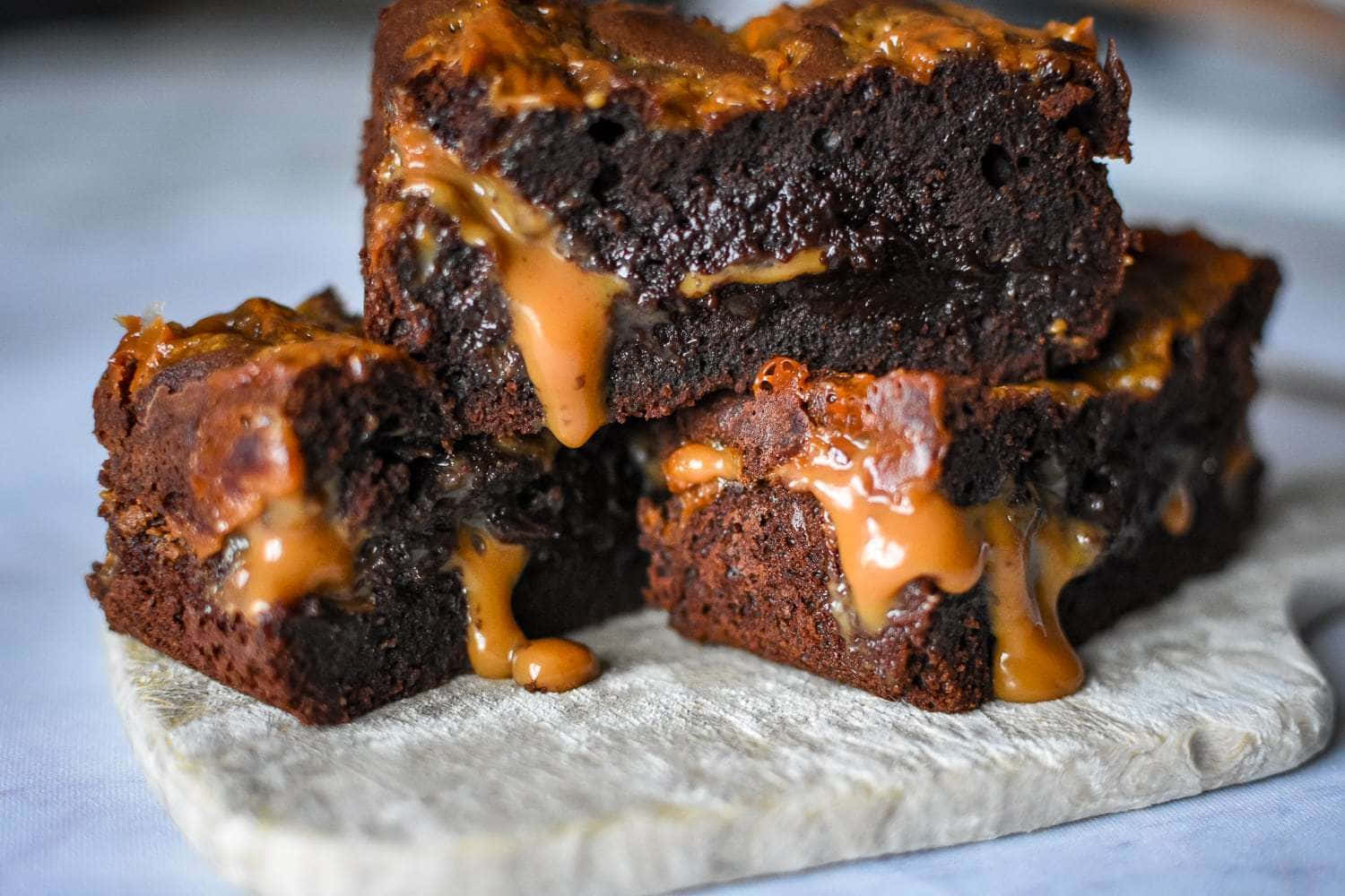 Delectable Caramel Brownie With Gooey Layers Wallpaper