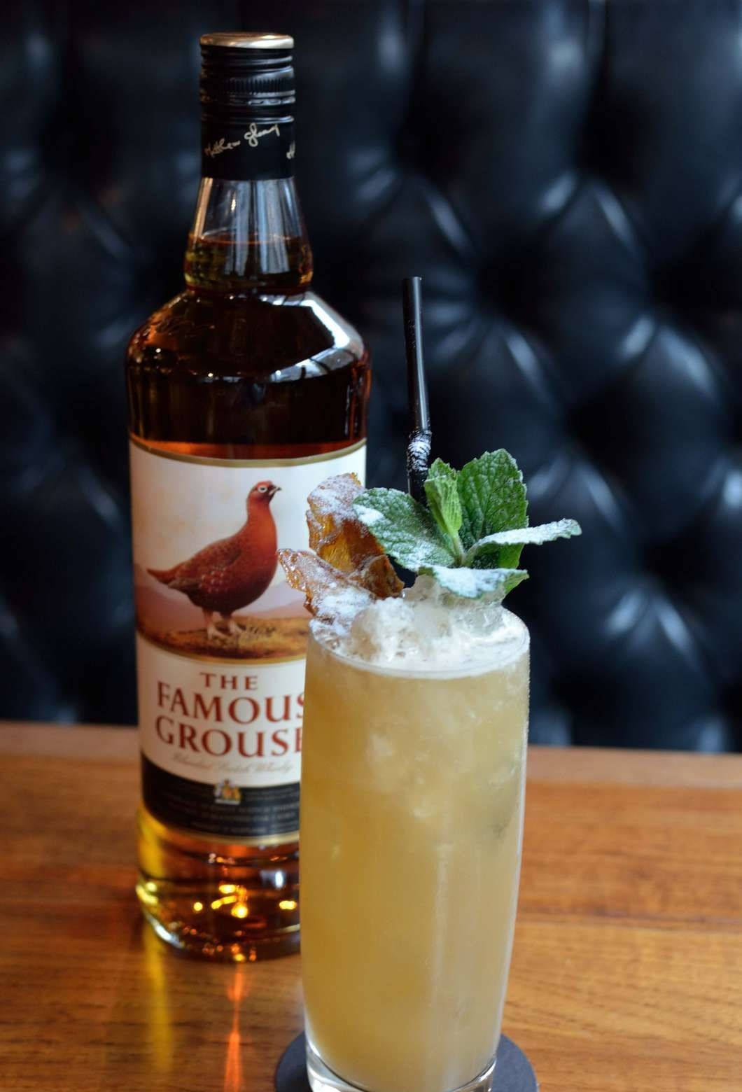 Delectable Penicillin Cocktail With Famous Grouse Whiskey Wallpaper