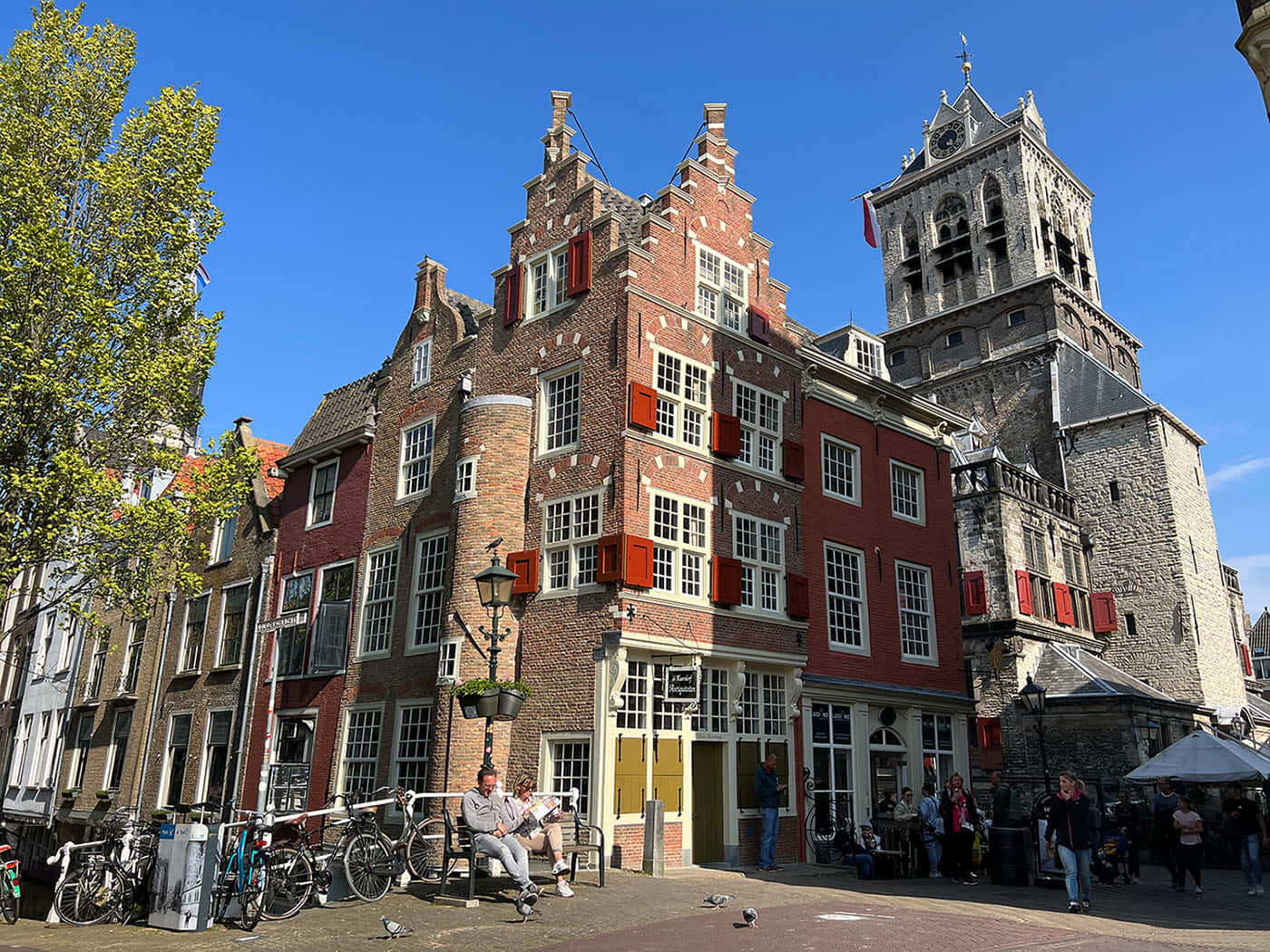 Delft Historic Architectureand Tower Wallpaper