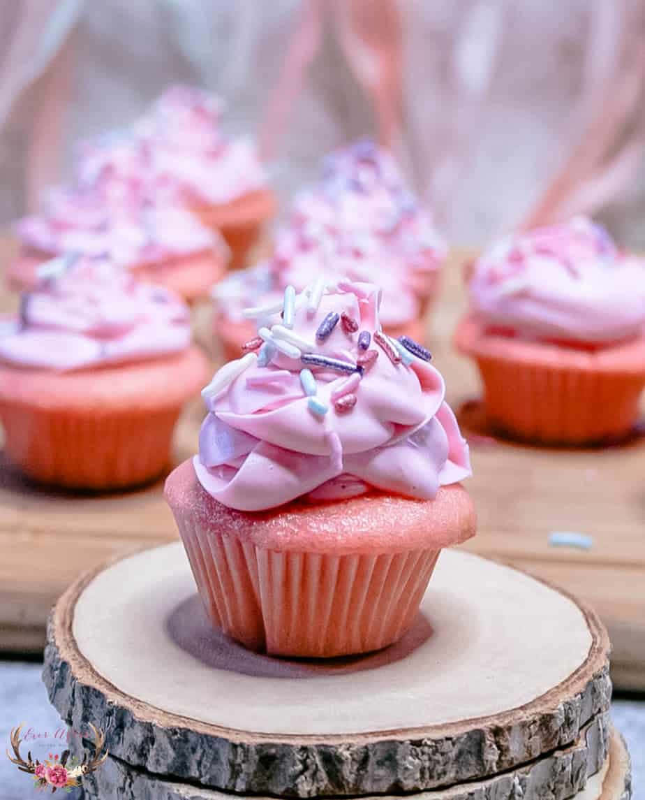 Delicious Pink Cupcakes Wallpaper