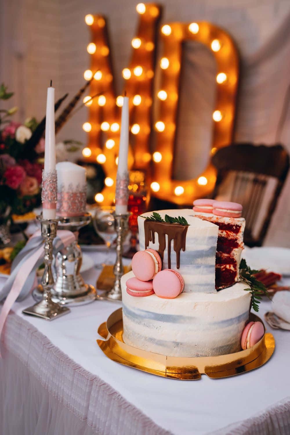 Delicious Red Velvet Cake With Cream Cheese Frosting Wallpaper