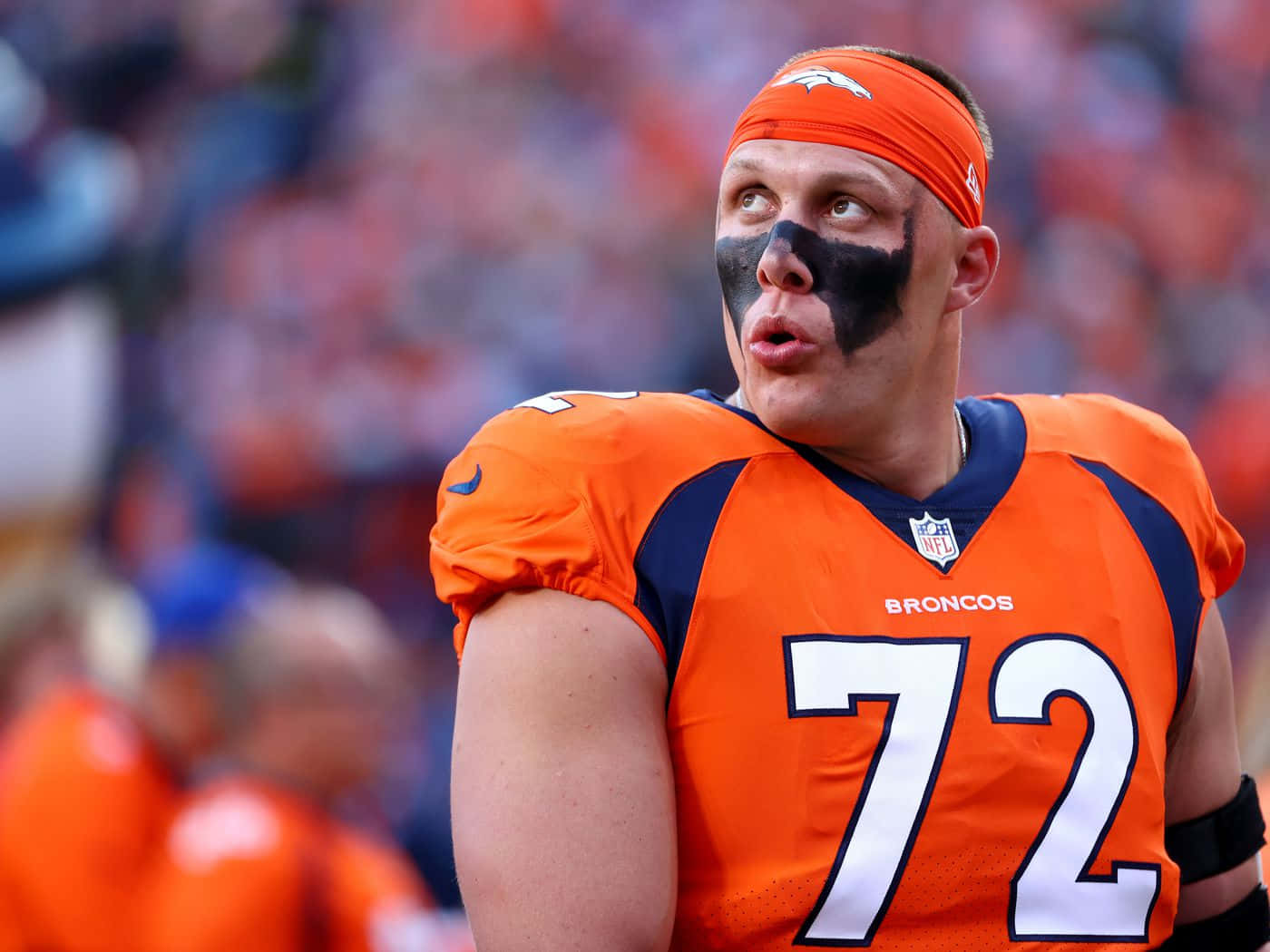 Denver Broncos No. 72 Garett Bolles Looking Up Wallpaper