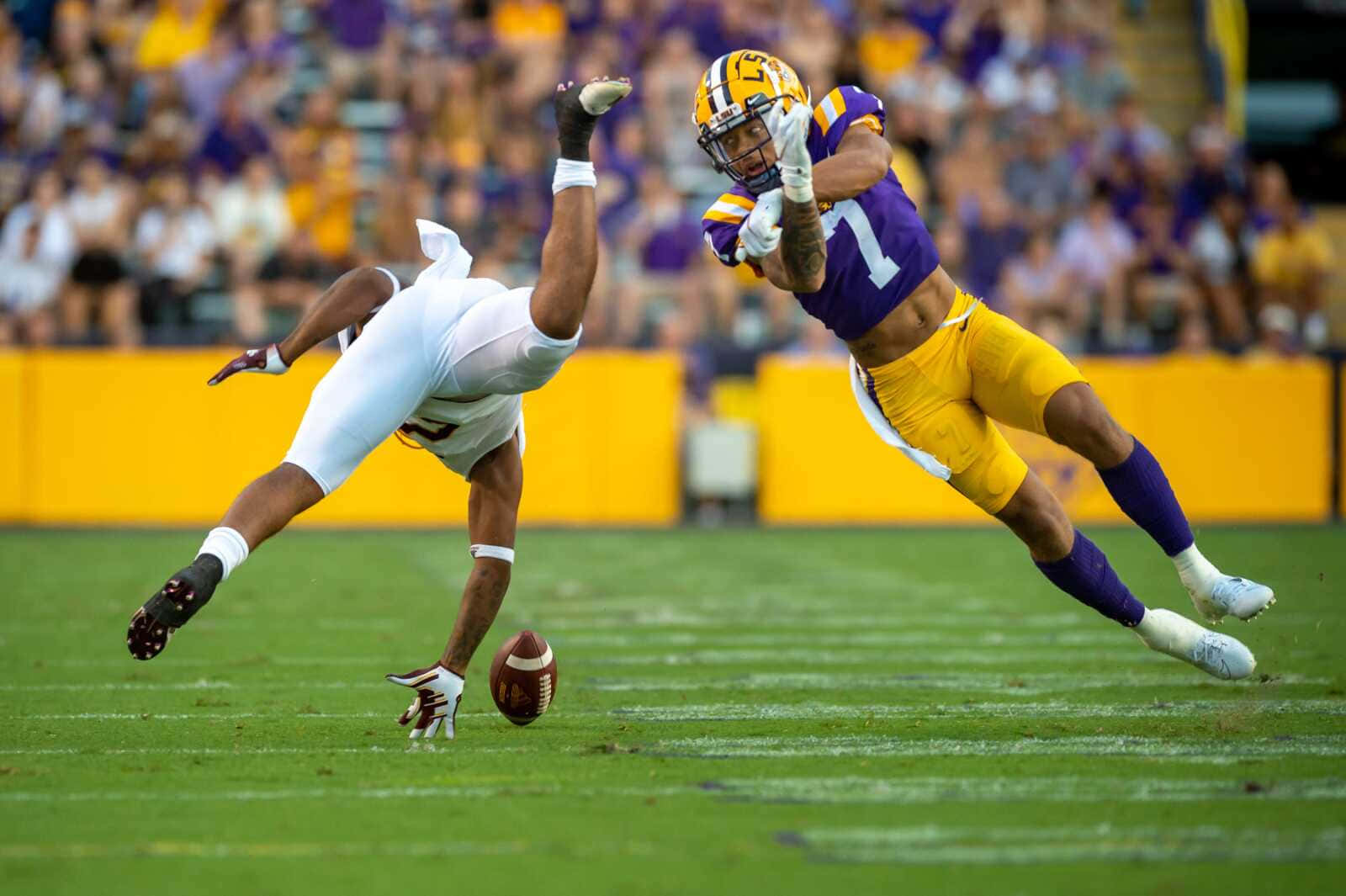 Derek Stingley Jr Lsu Fighting Tigers Wallpaper