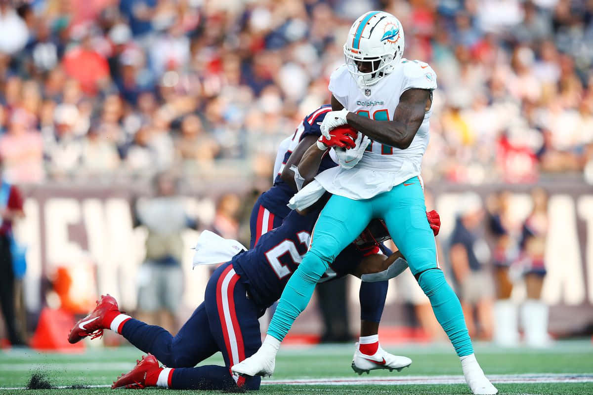 Devante Parker In Action During Game Wallpaper