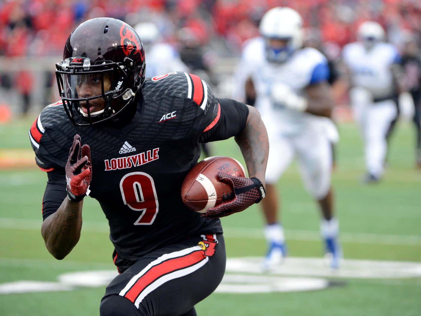 Devante Parker Louisville Football Action Wallpaper