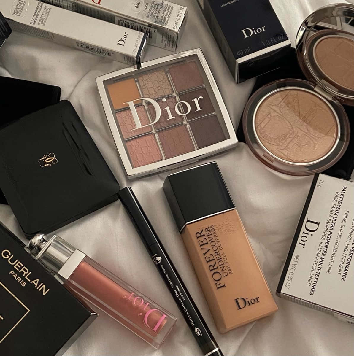 Dior Makeup Collection Flatlay Wallpaper