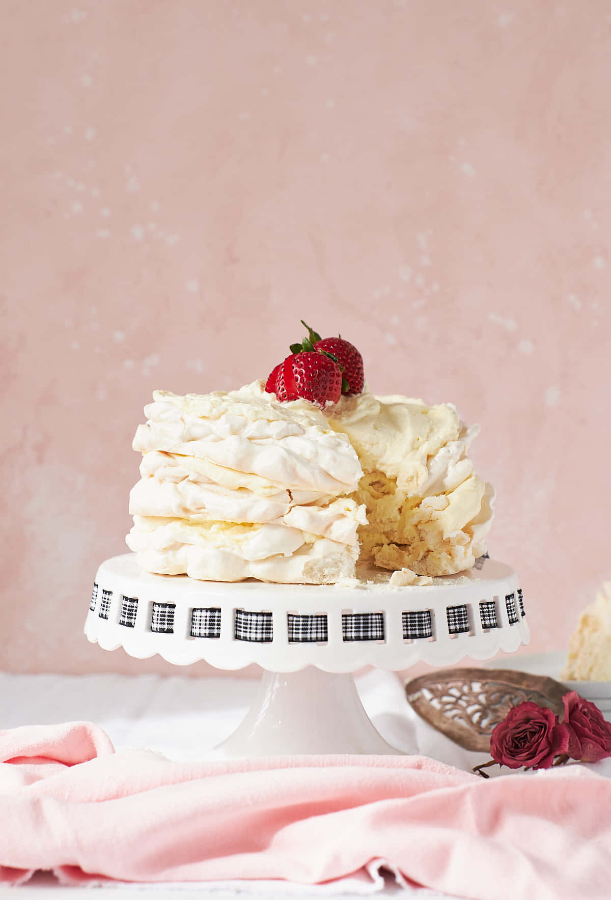 Discover The Sweetness Of Meringue Wallpaper