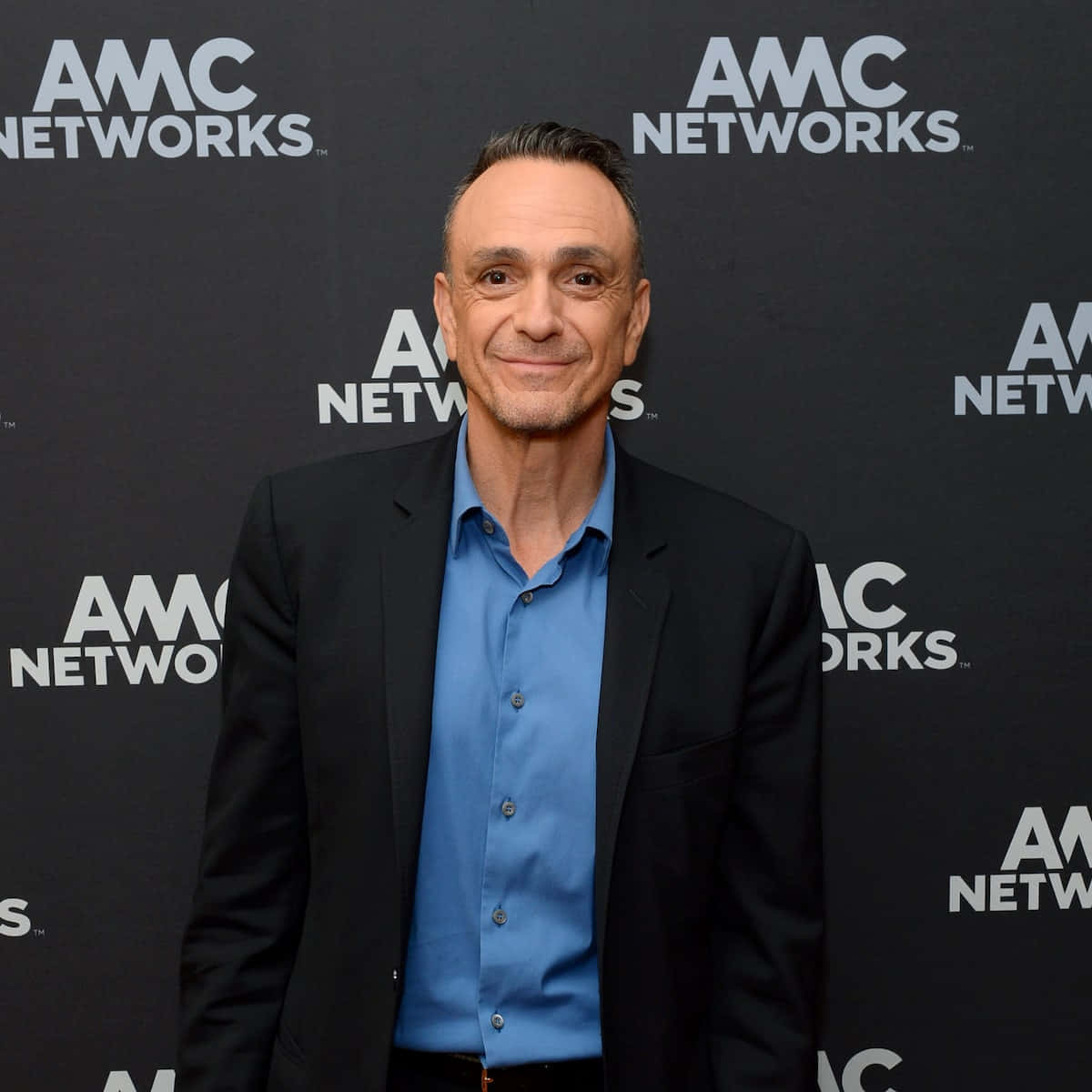 Distinguished Actor Hank Azaria Posing Elegantly Wallpaper