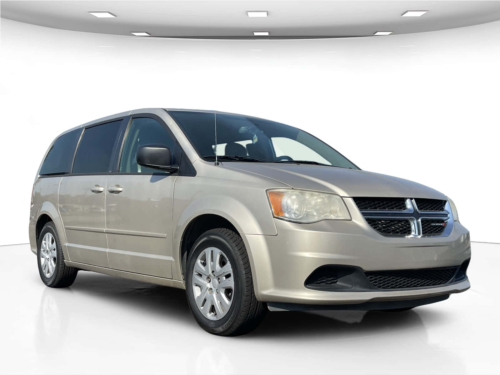 Dodge Grand Caravan Silver Model Wallpaper