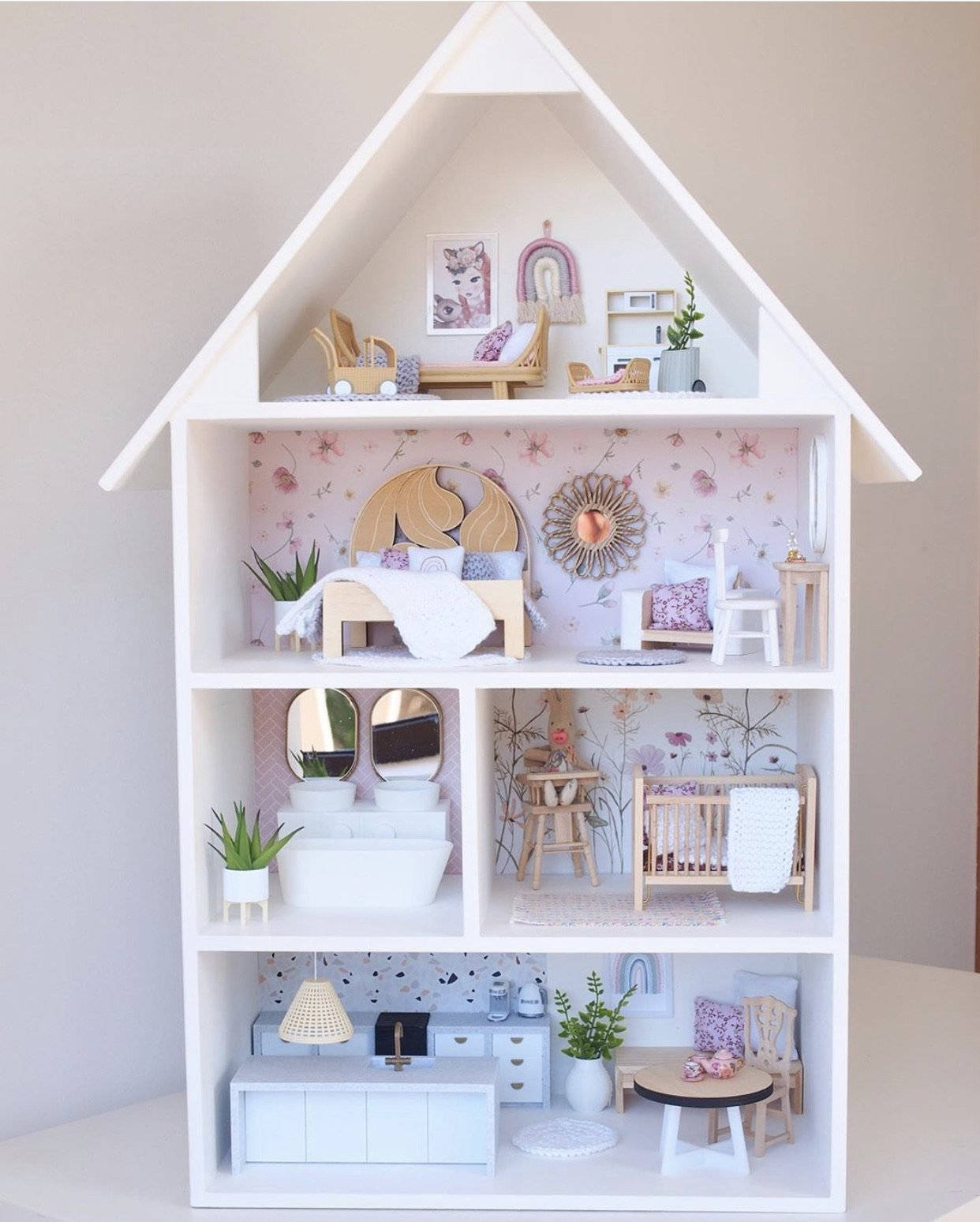 Dollhouse White Aesthetic Wallpaper