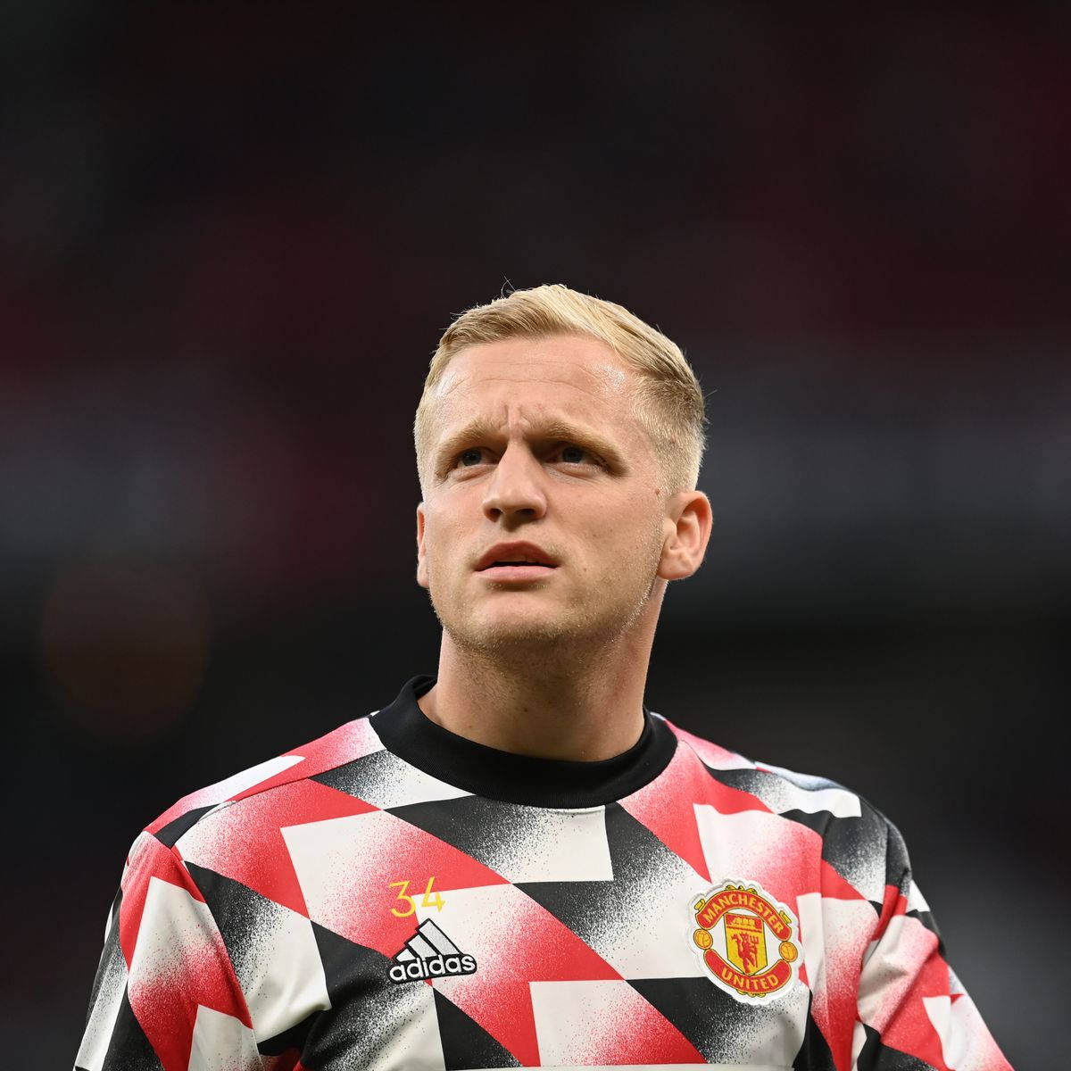 Donny Van De Beek Looking Up Wallpaper