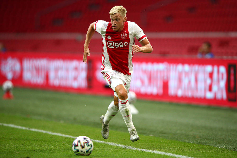 Donny Van De Beek Running Towards The Ball During A Match Wallpaper