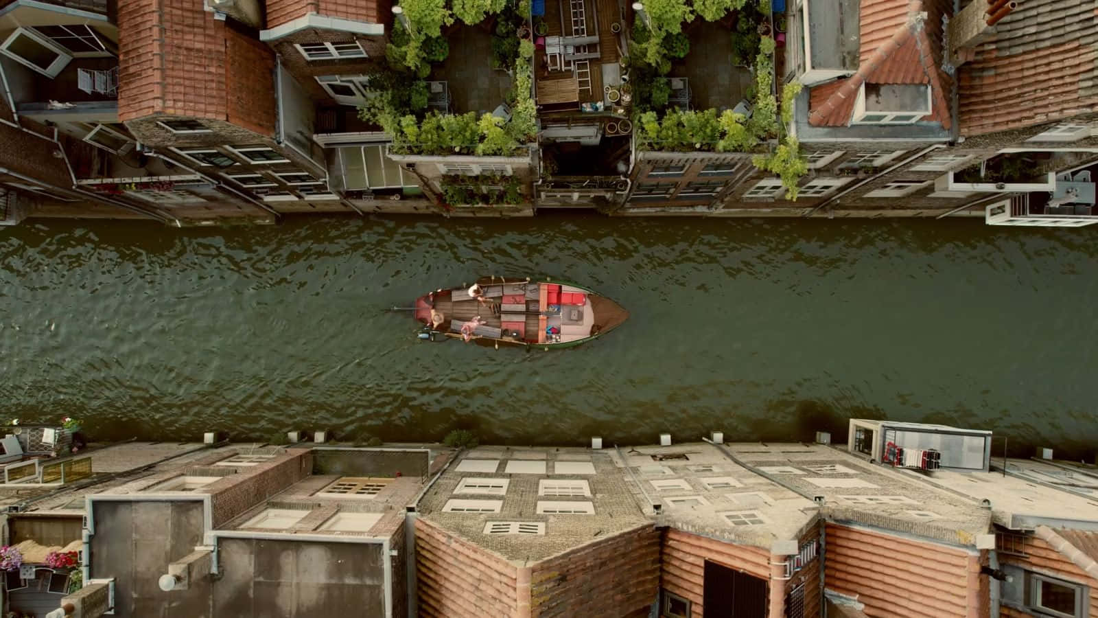 Dordrecht Canal Boat Aerial View.jpg Wallpaper