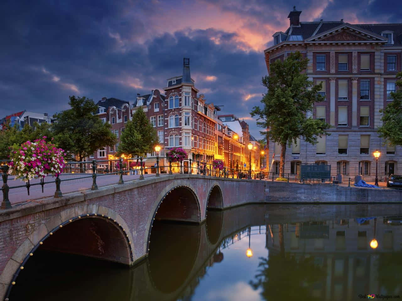 Dordrecht Historic Dutch Architectureat Twilight Wallpaper