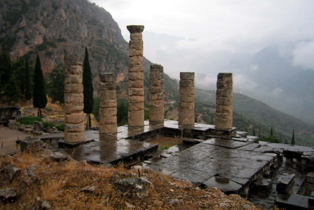 Doric Dolumns In Temple Of Apollo Wallpaper