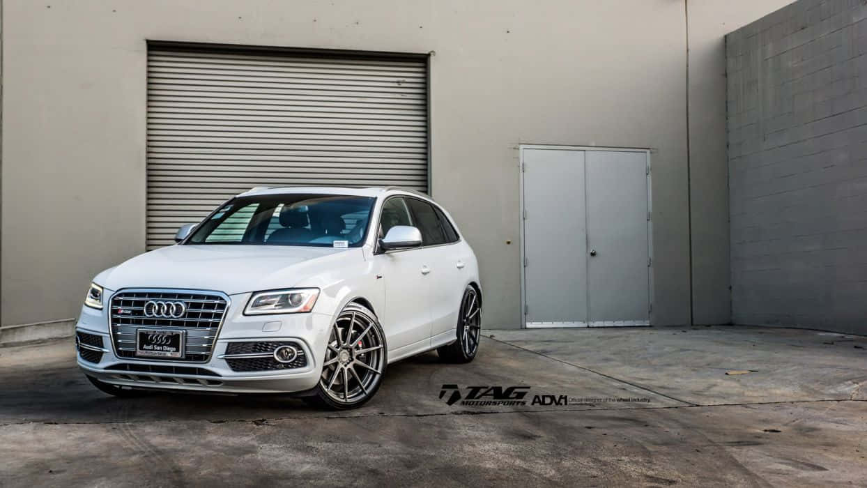 Drive In Style - The All-new Audi Sq5 Wallpaper