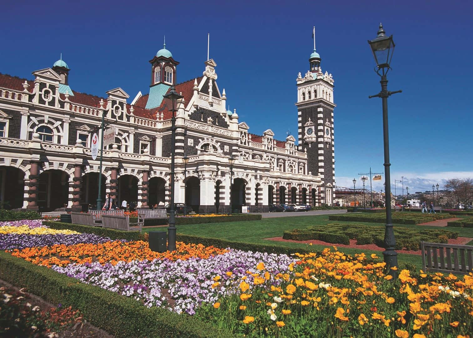 Dunedin Railway Station New Zealand Wallpaper