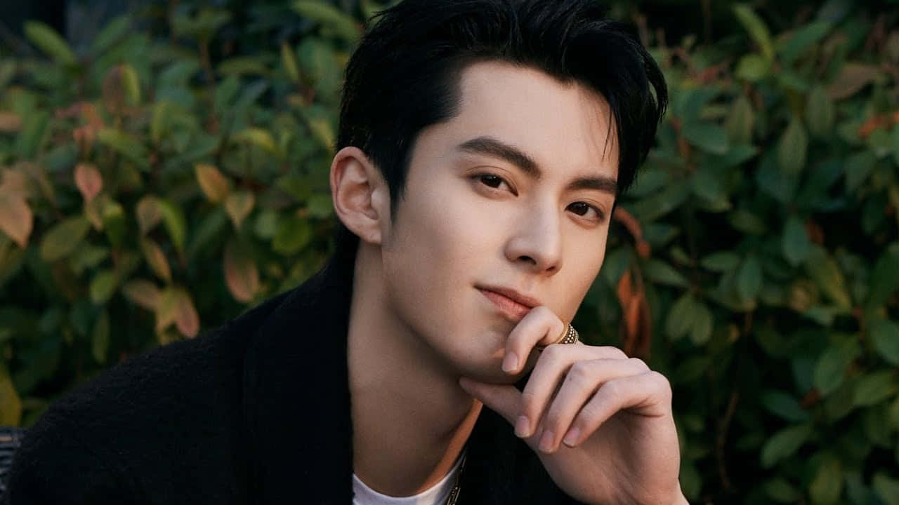 Dylan Wang Smirking Wallpaper