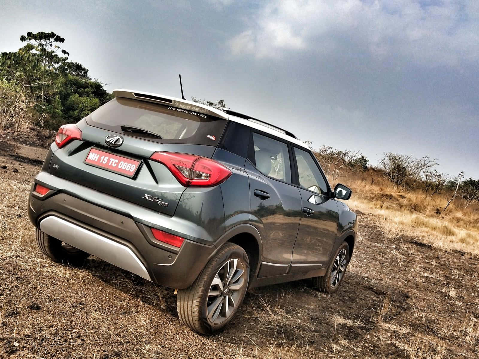 Dynamic And Powerful - The Mahindra Xuv300 Wallpaper