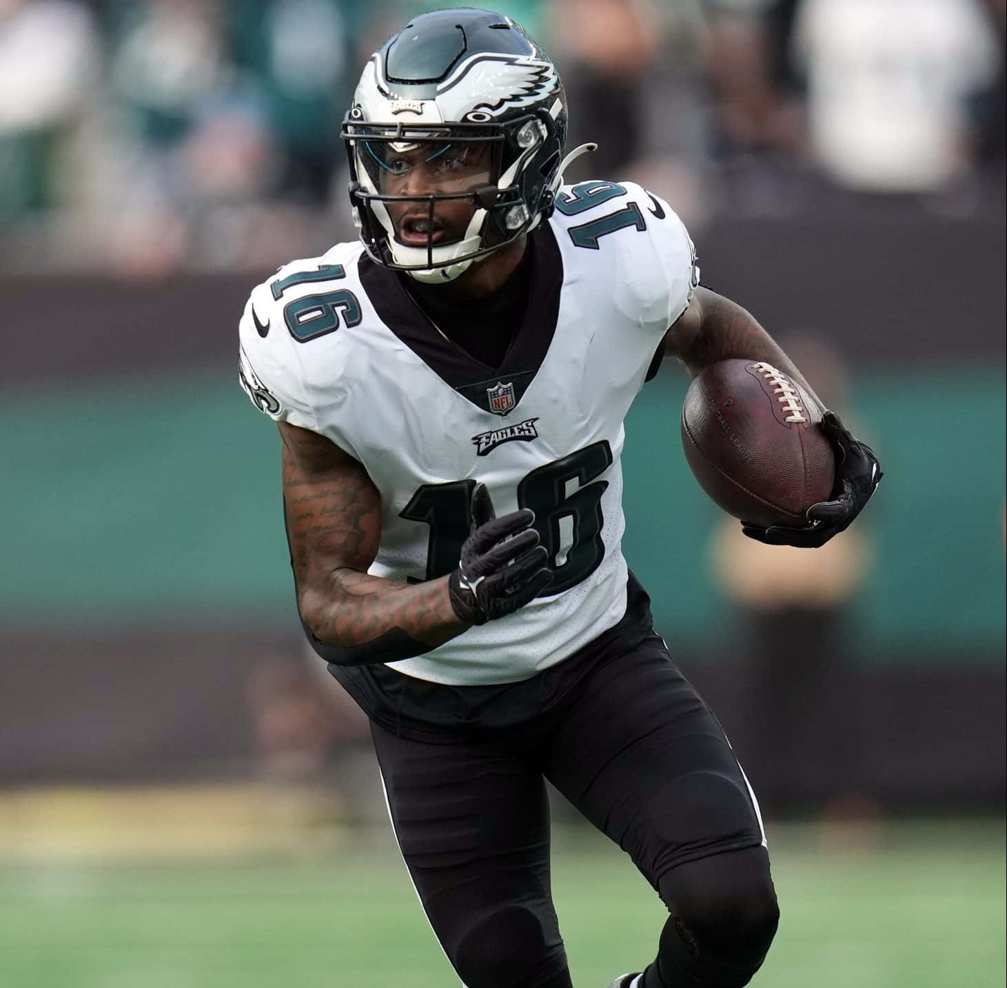 Eagles Player Quez Watkins In Action Wallpaper