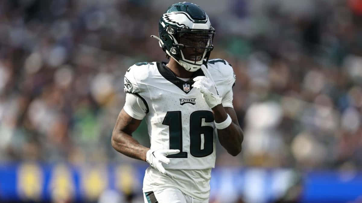 Eagles Wide Receiver Action Shot Wallpaper