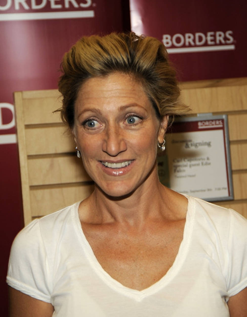 Edie Falco Experiencing A Startling Moment Wallpaper