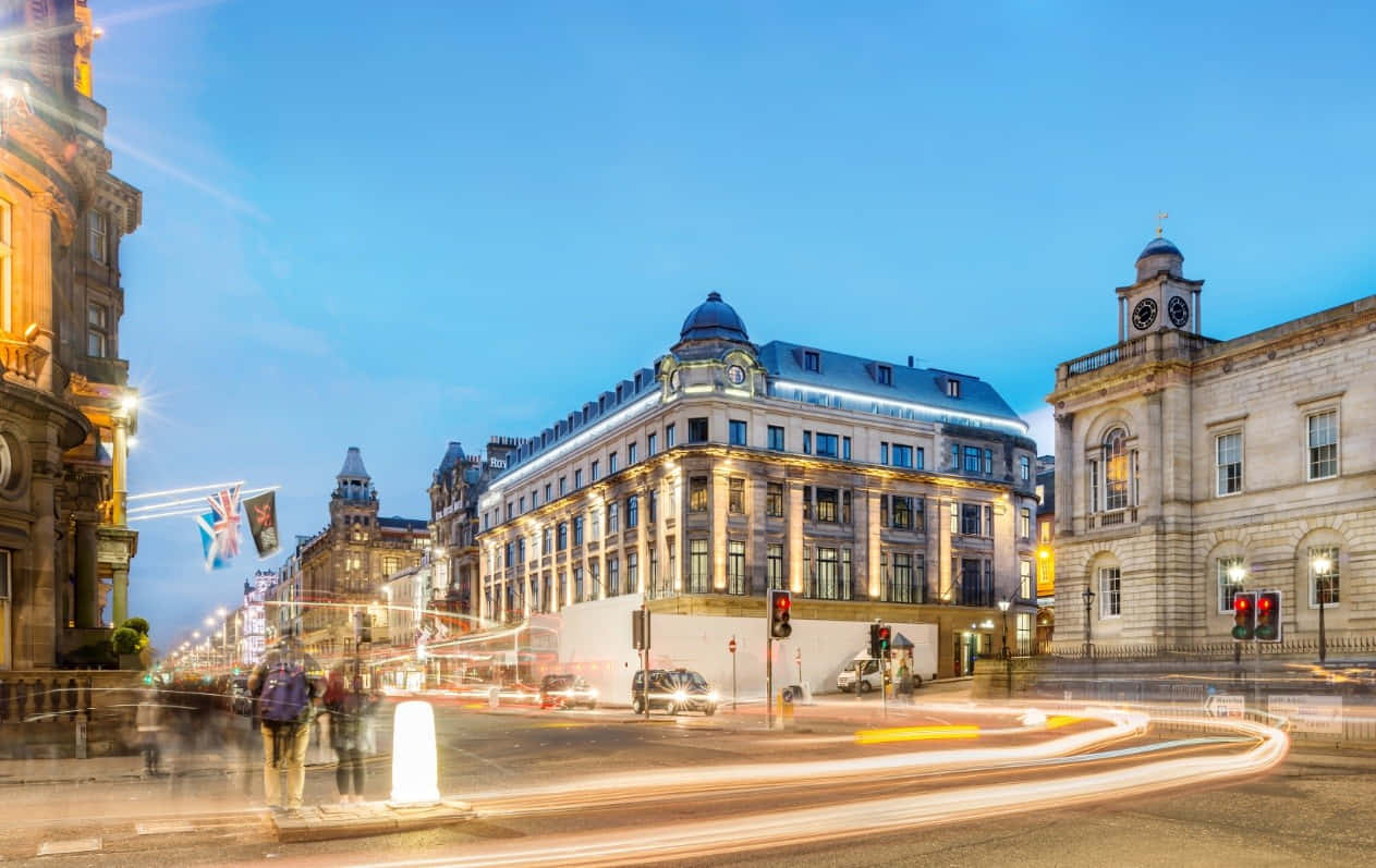 Edinburgh Princes Street Dusk Traffic Lights Wallpaper