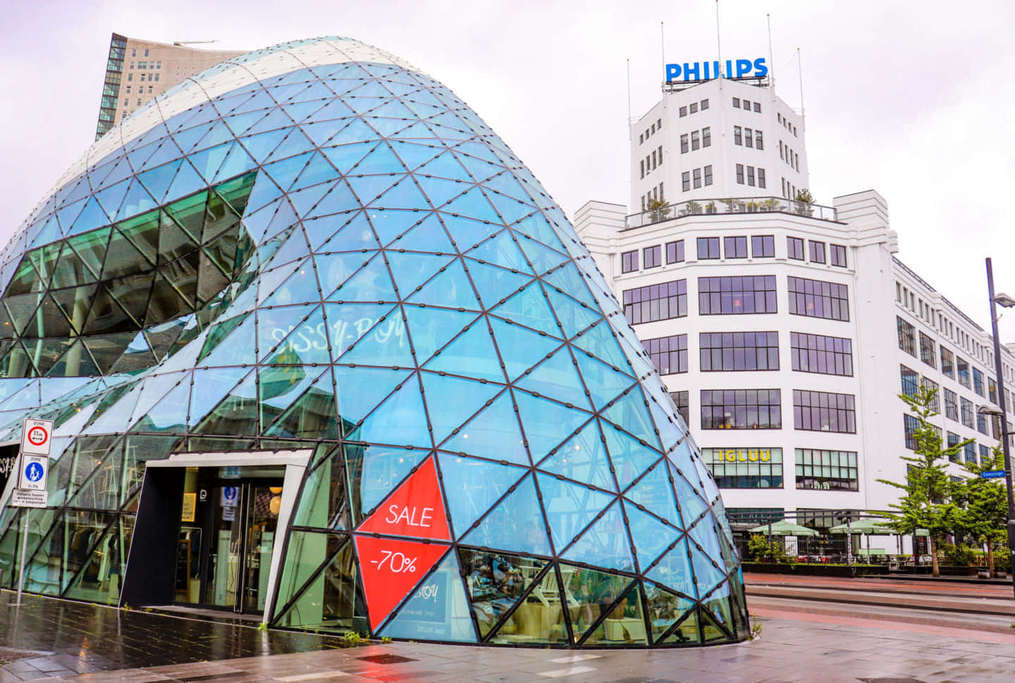 Eindhoven Blob Architectureand Philips Tower Wallpaper