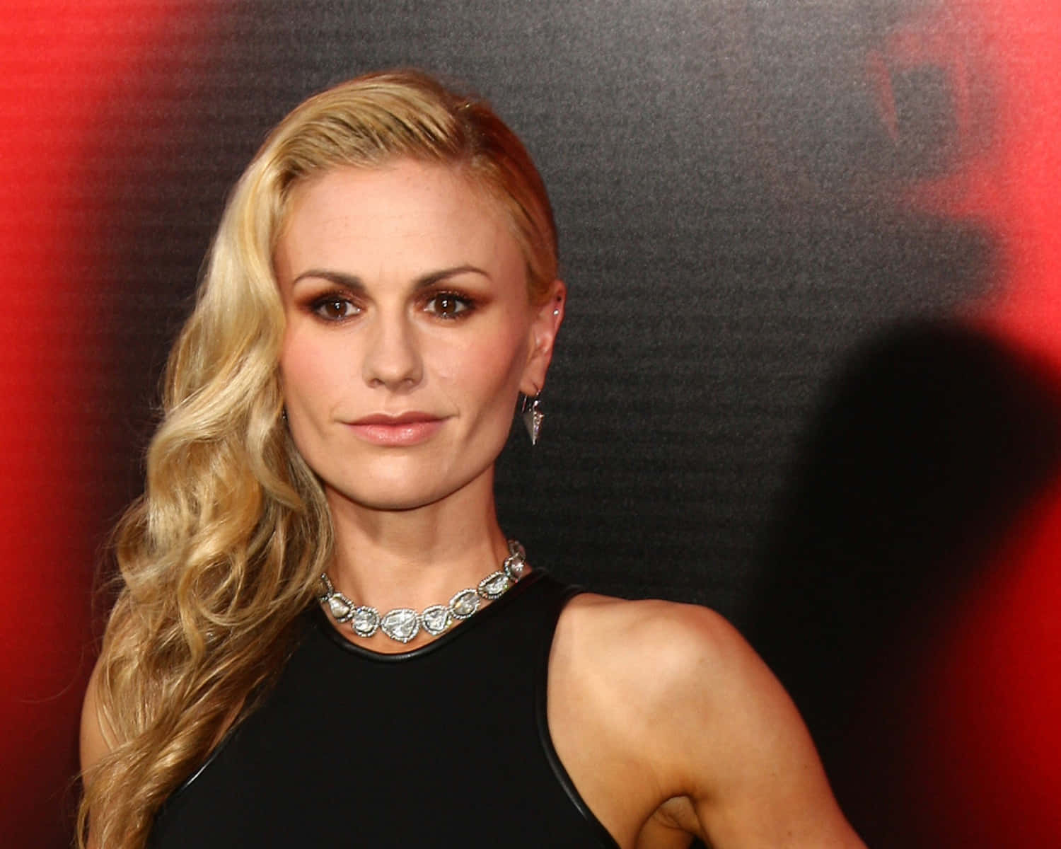 Elegant Anna Paquin Event Appearance Wallpaper