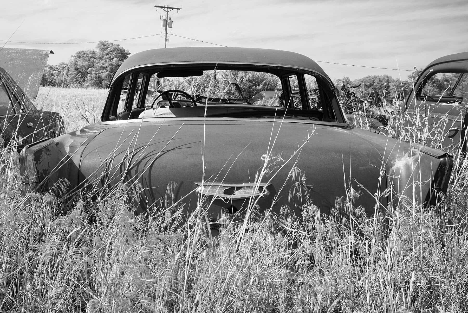 Elegant Black And White Vintage Car Wallpaper