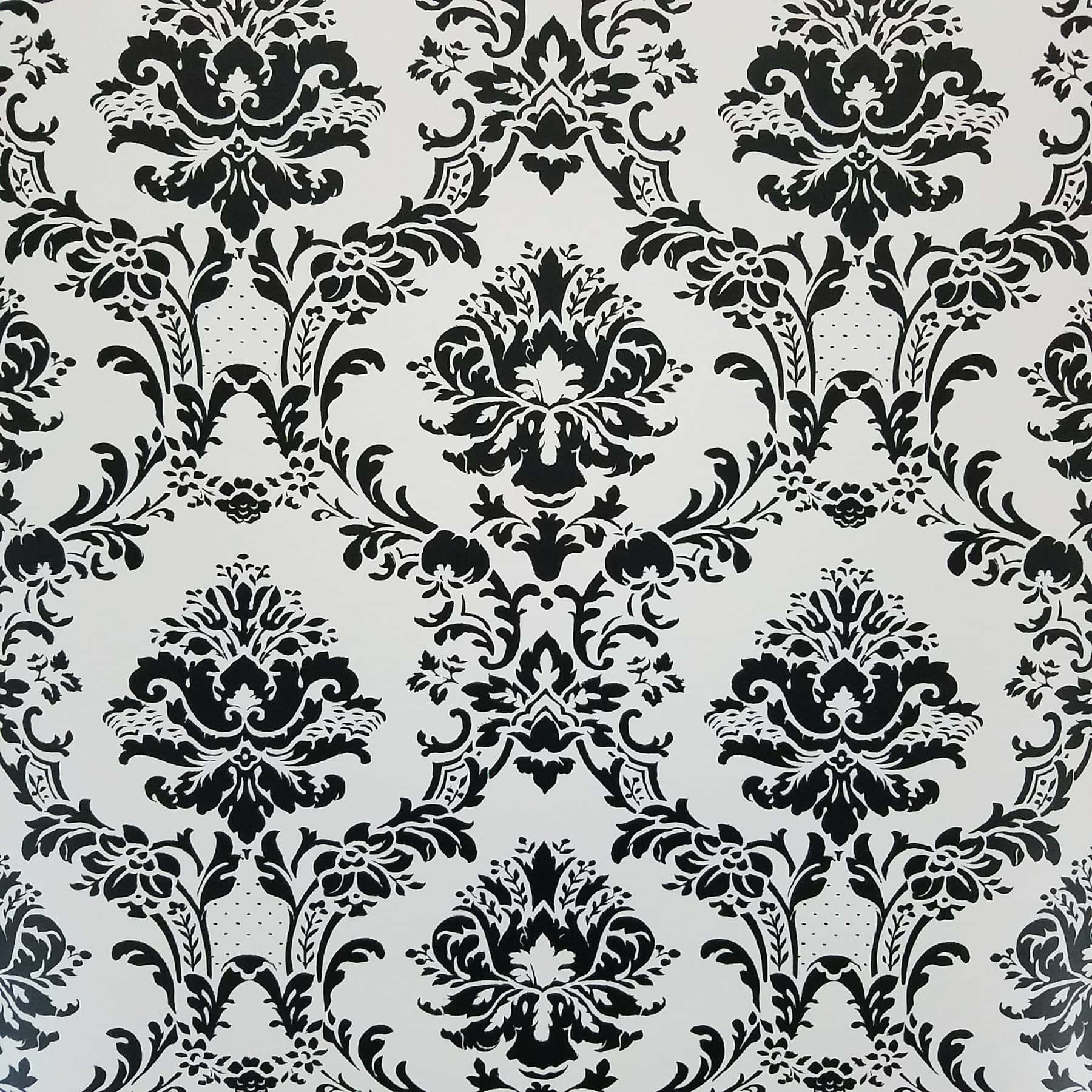 Elegant Black Damask Pattern Wallpaper