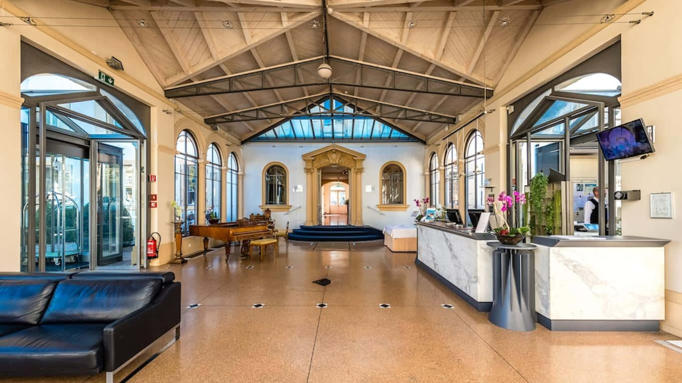 Elegant Interior Yverdon Les Bains Station Wallpaper