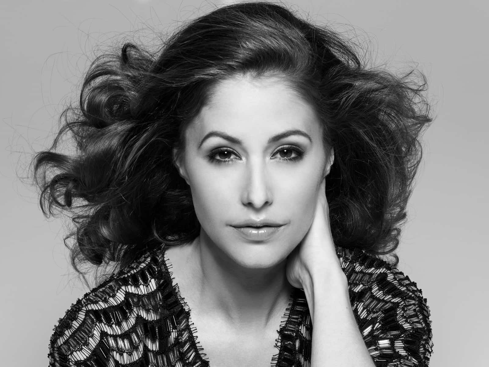 Elegant Monochrome Portrait Amanda Crew Wallpaper