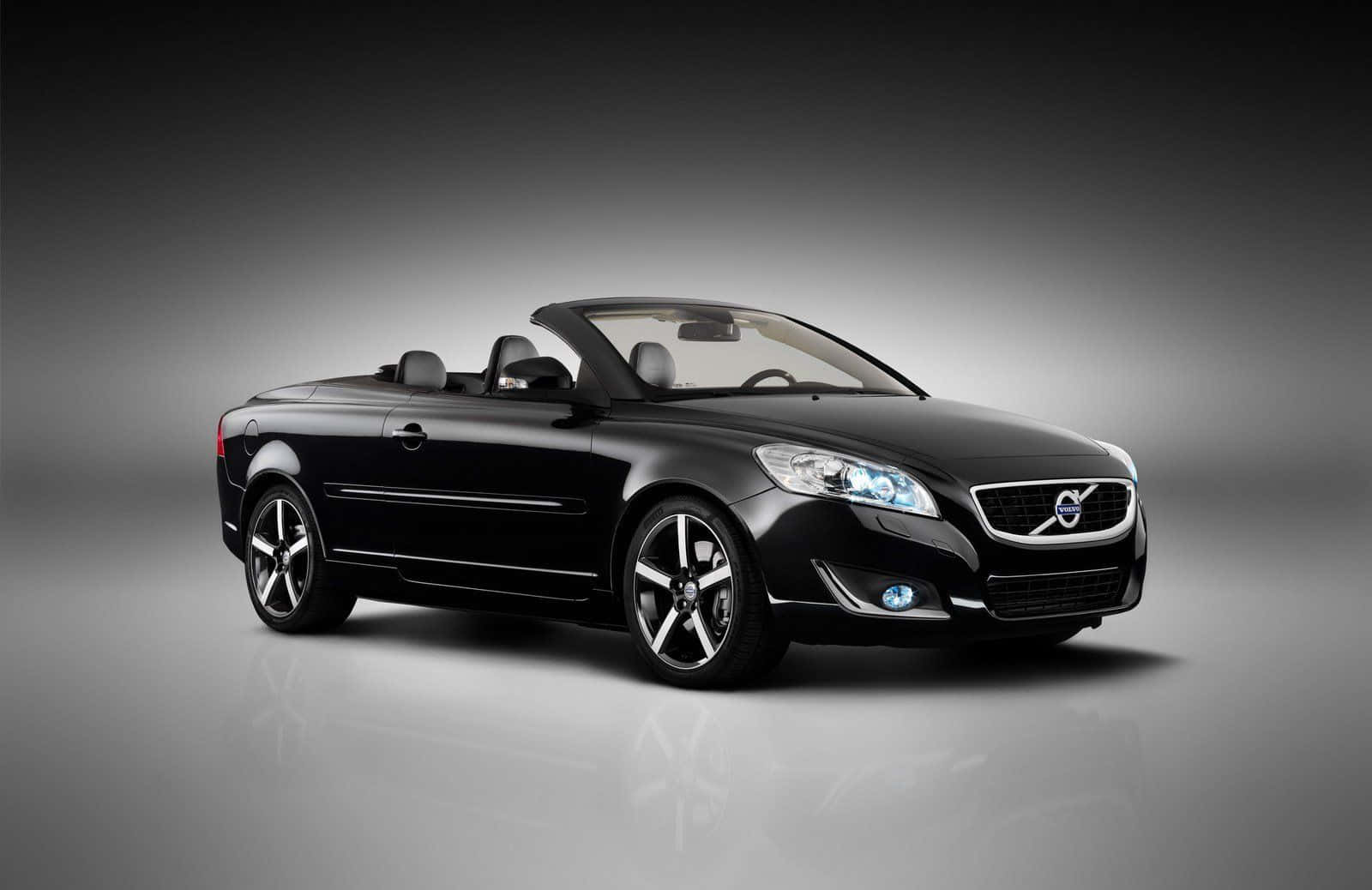 Elegant Volvo C70 In Motion Wallpaper