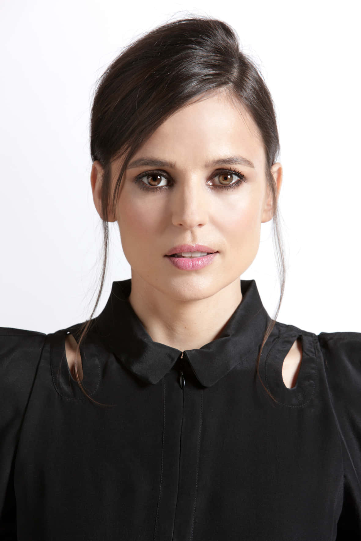 Elena Anaya, Stunning Spanish Actress Wallpaper