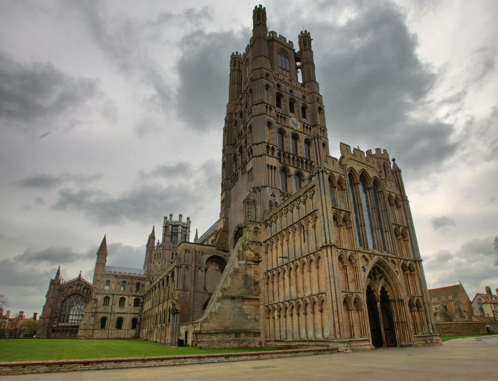 Ely Cathedral Exterior View Wallpaper