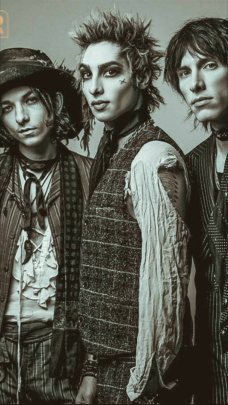 Emerson Barrett Palaye Royale Magazine Cover Wallpaper