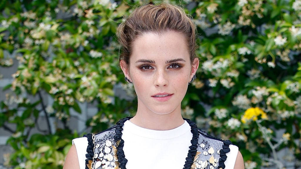 Emma Watson Strikes A Gorgeous Pose In A Simple Look Wallpaper